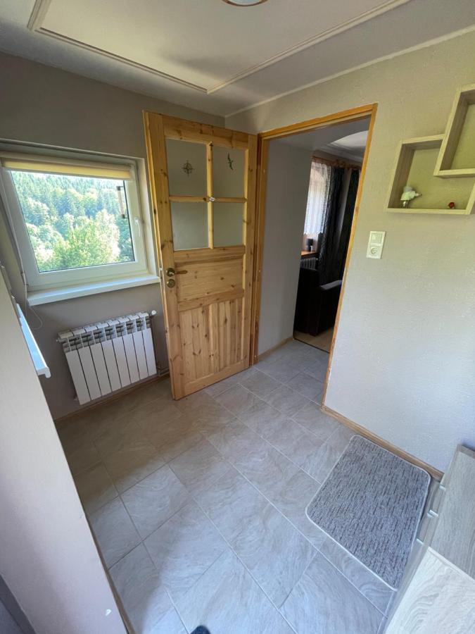Appartamento Pod Piekielkiem Szczytna Esterno foto